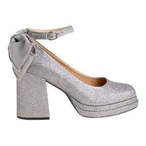 Torrid BETSEY JOHNSON SILVER BOW BACK HEEL size 7.5 (WW - WIDE WIDTH) NIB